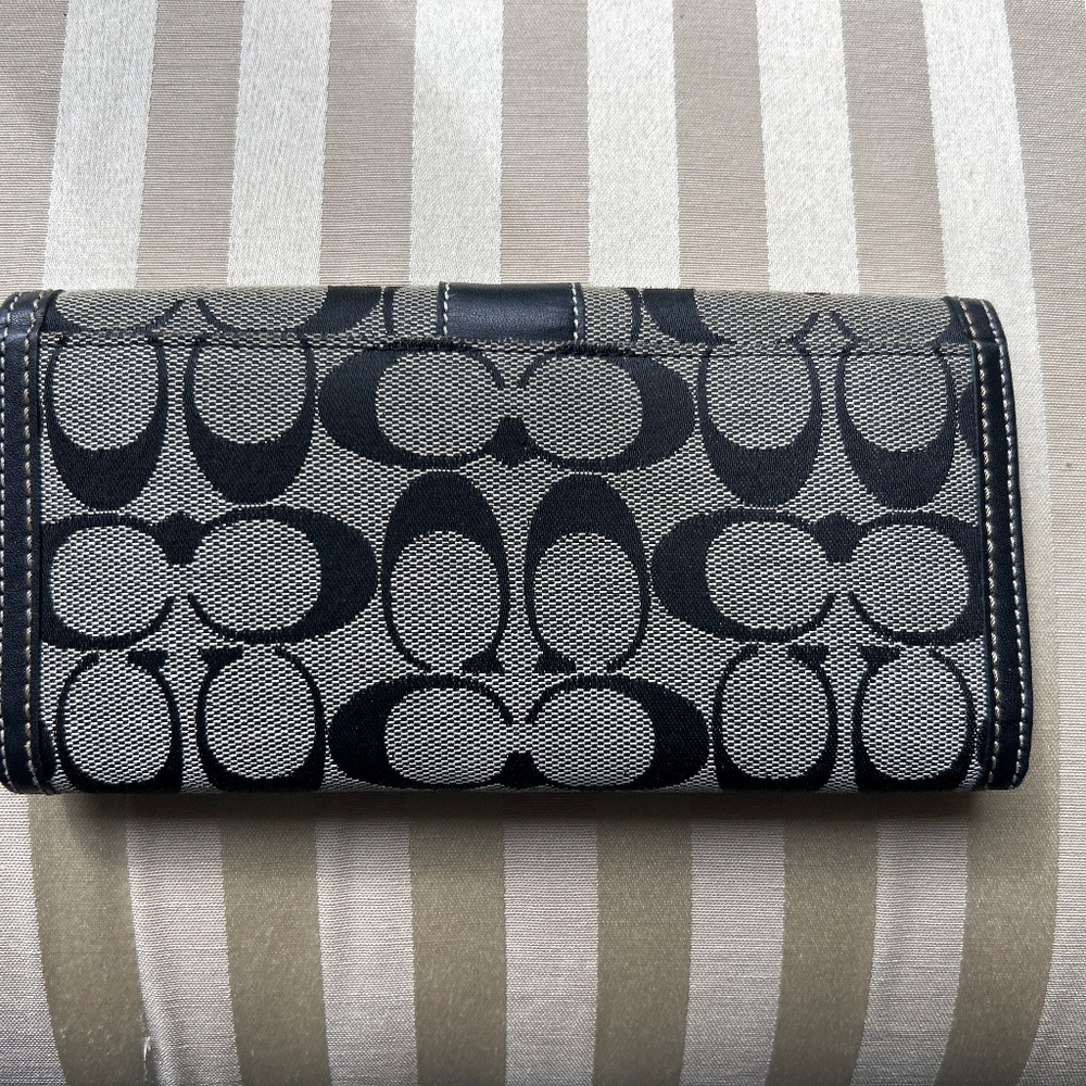 Coach Wallet - Picture 3 of 3